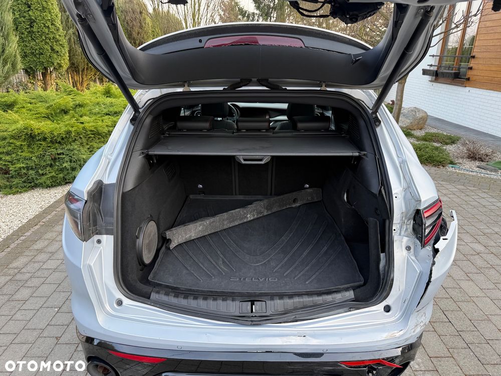 Alfa Romeo Stelvio 2.0 Turbo Competizione Q4 - 34
