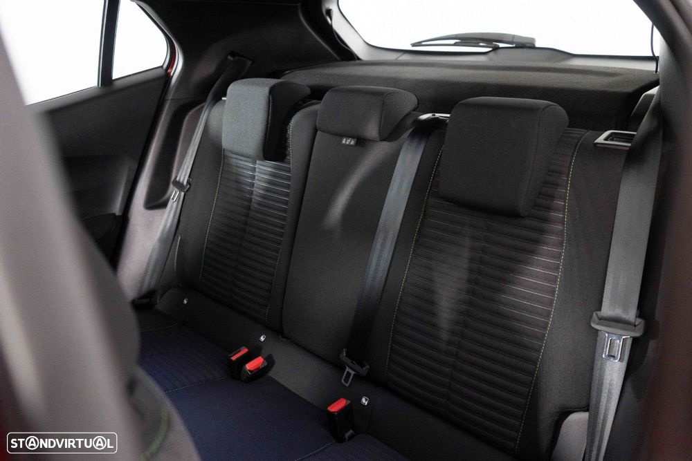 Peugeot 2008 1.2 PureTech Active Pack - 11