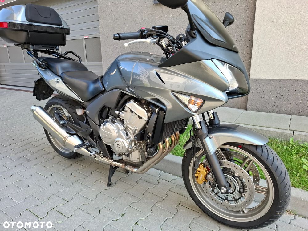 Honda CBF - 27