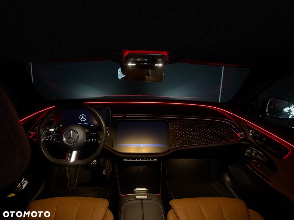 Mercedes-Benz Klasa E 220 d mHEV AMG 9G-Tronic - 13