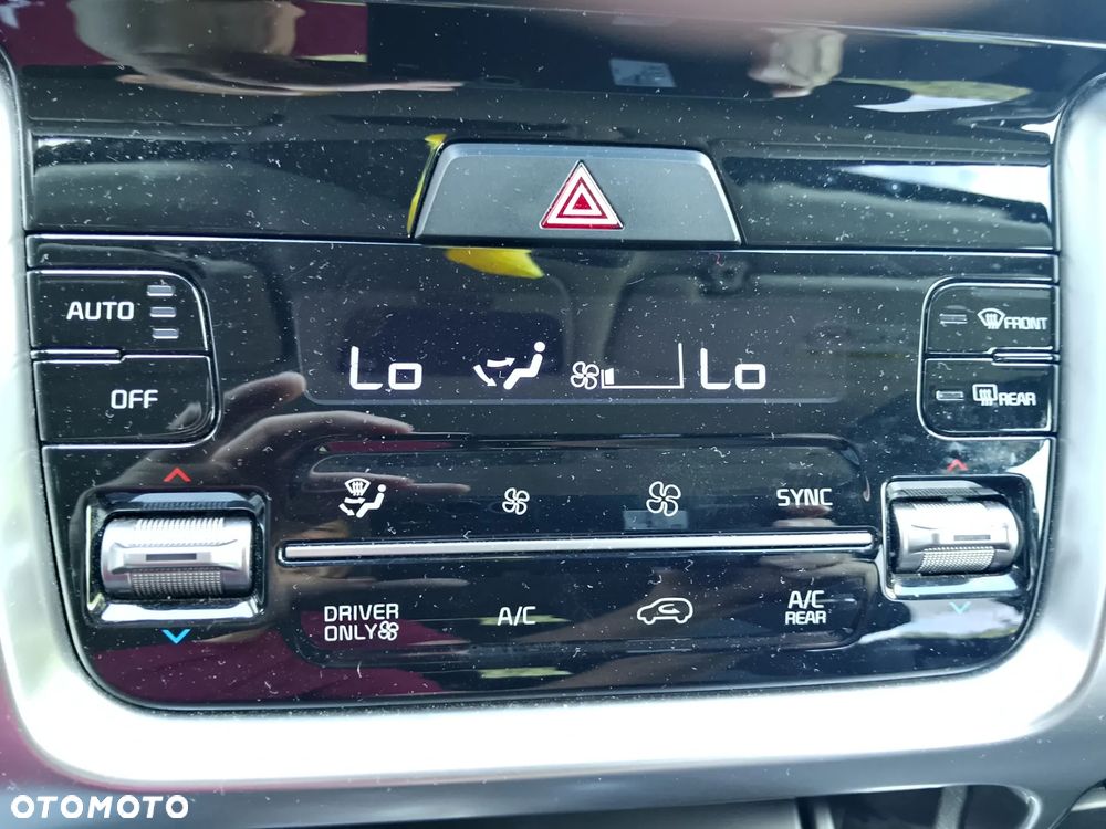 Kia Sorento 1.6 T-GDI HEV XL 7os - 19