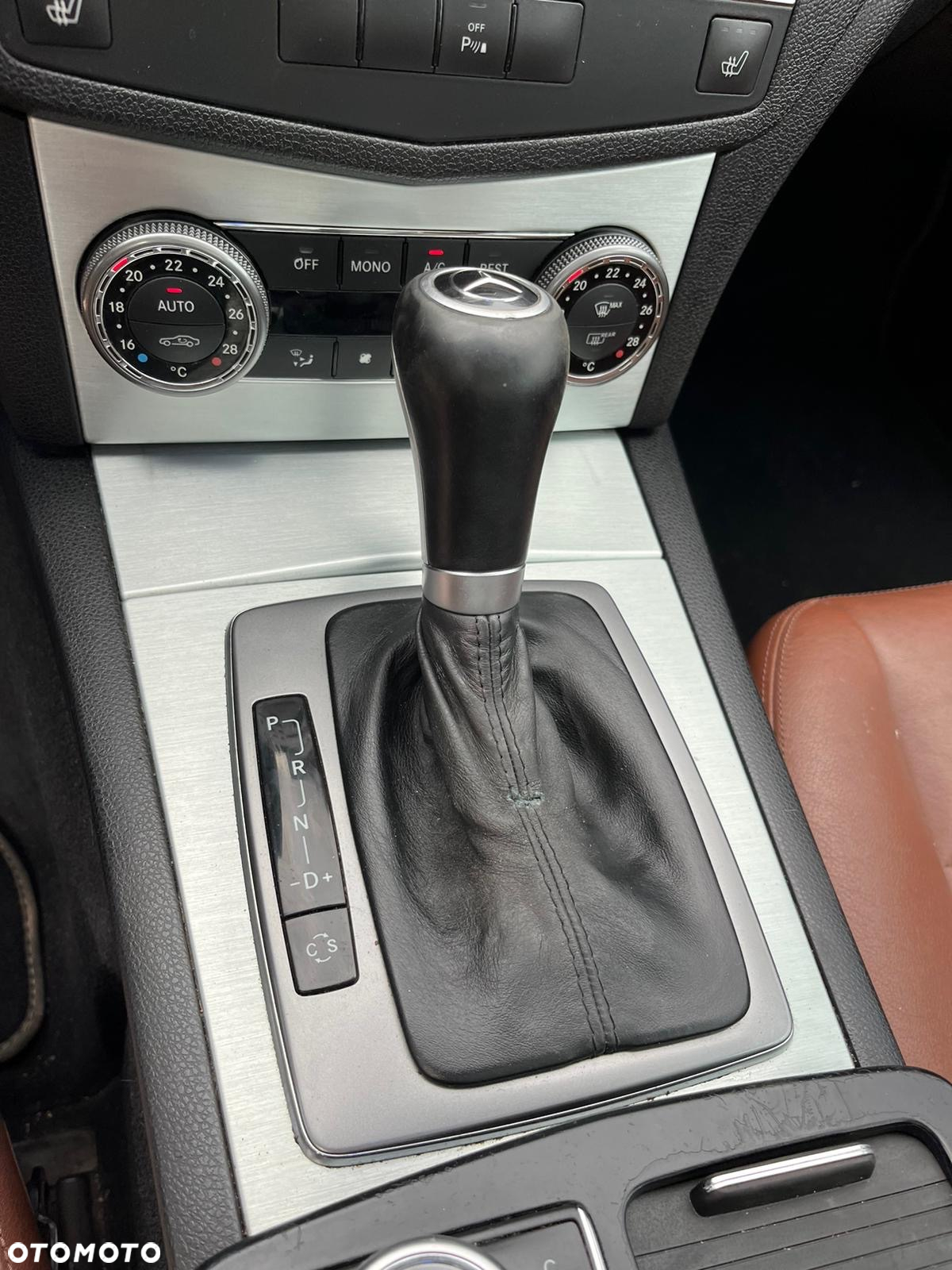 Mercedes-Benz Klasa C 320 T CDI 7G-TRONIC Avantgarde Sport Edition - 10