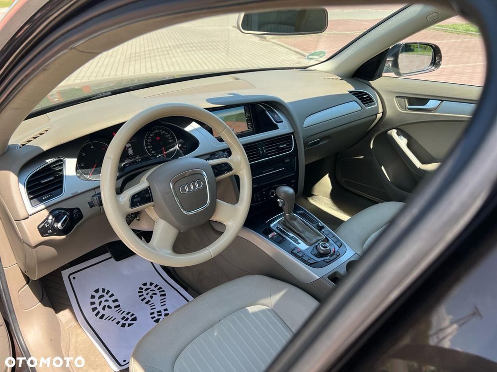 Audi A4 Avant 2.0 TDI DPF multitronic Attraction - 9