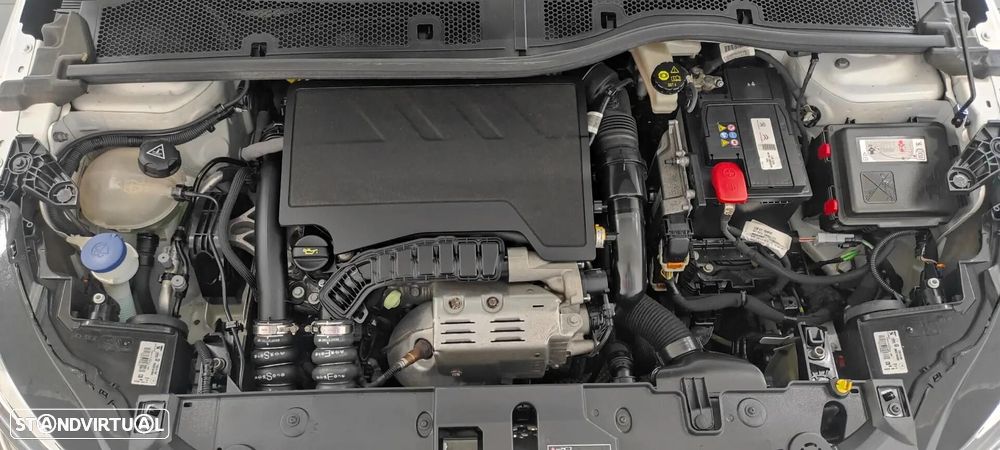 Peugeot 208 1.2 PureTech Allure - 45