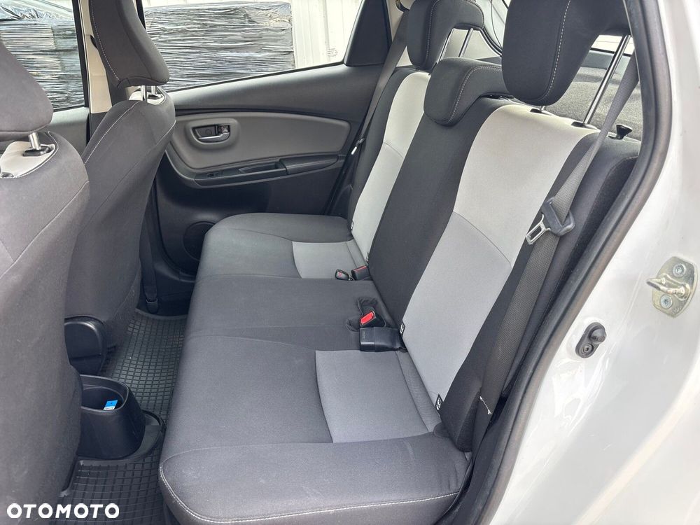 Toyota Yaris 1.5 Premium CVT - 13