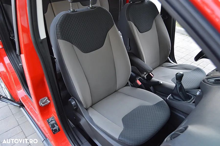 Ford Tourneo Courier 1.5 TDCi Ambiente - 18