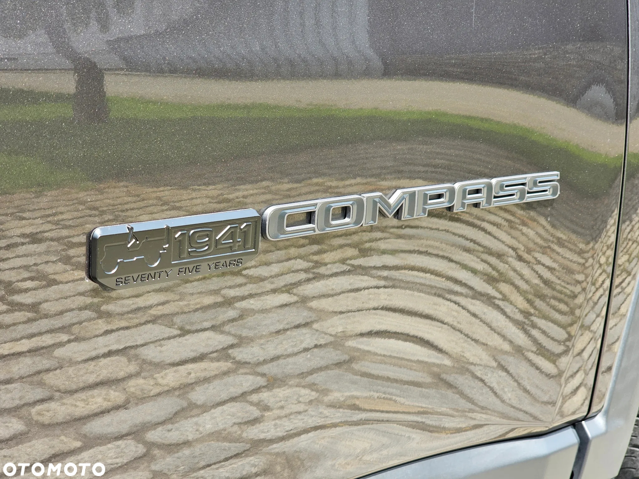 Jeep Compass - 10
