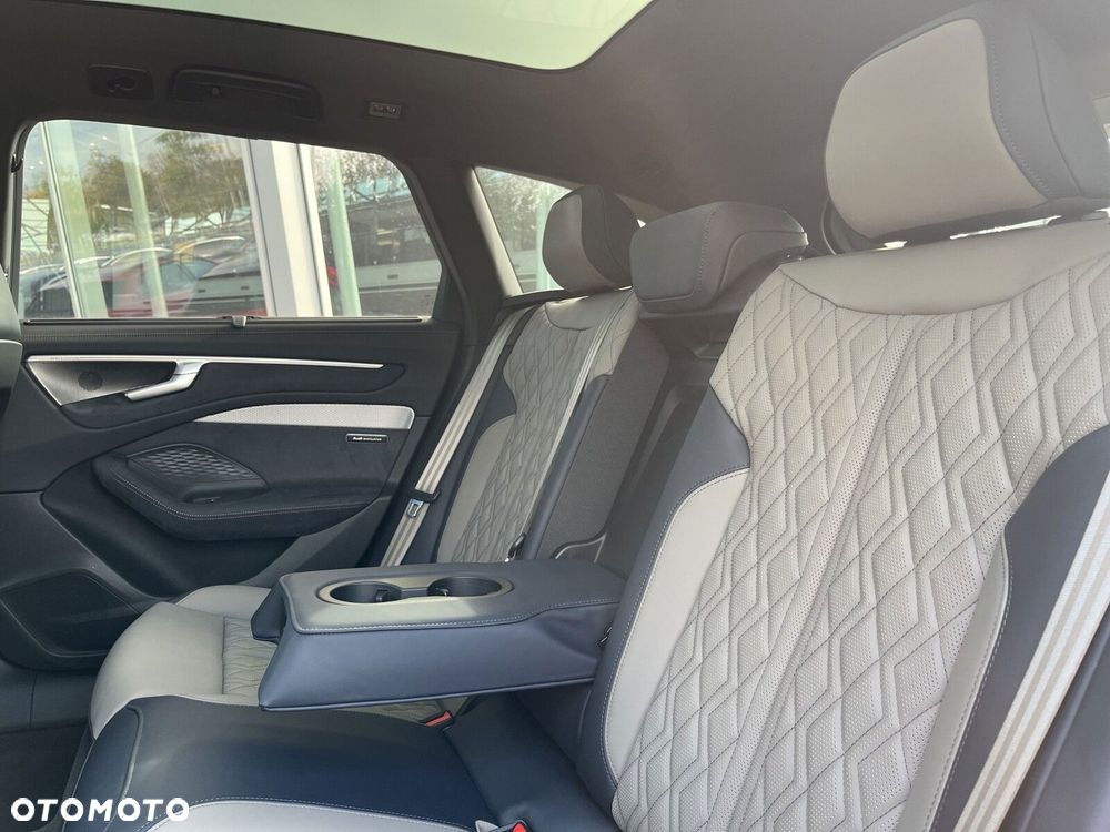Audi A6 Avant - 17