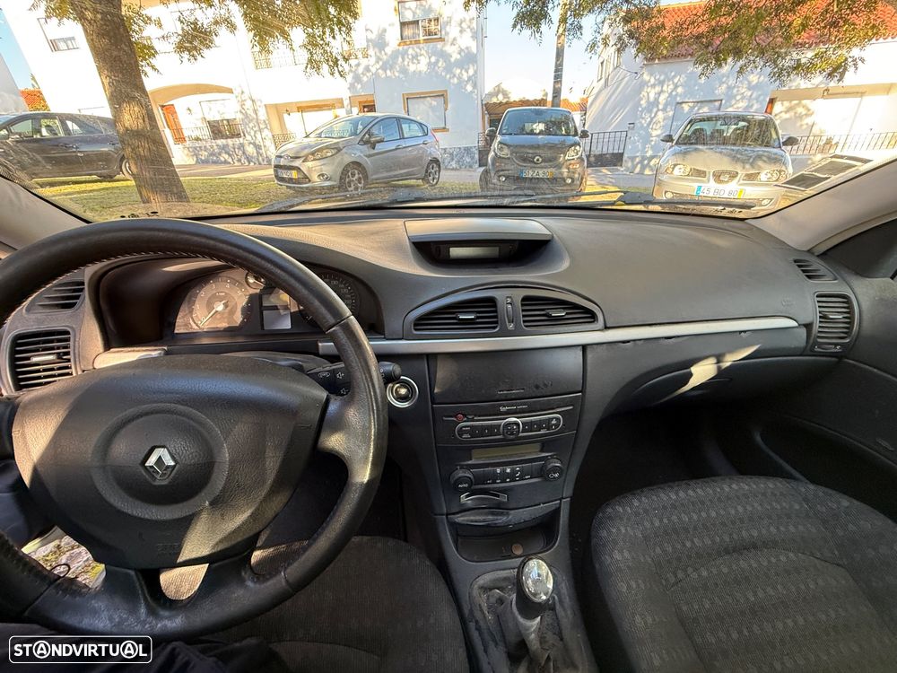 Renault Laguna 1.6 Expression - 6