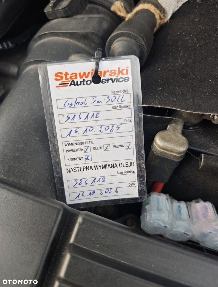 Volkswagen Touran 2.0 TDI Highline - 26