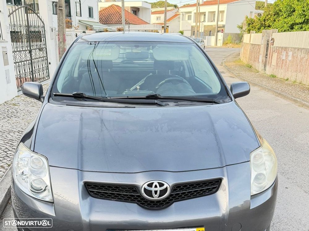 Toyota Auris 1.4 D-4D Sol - 1