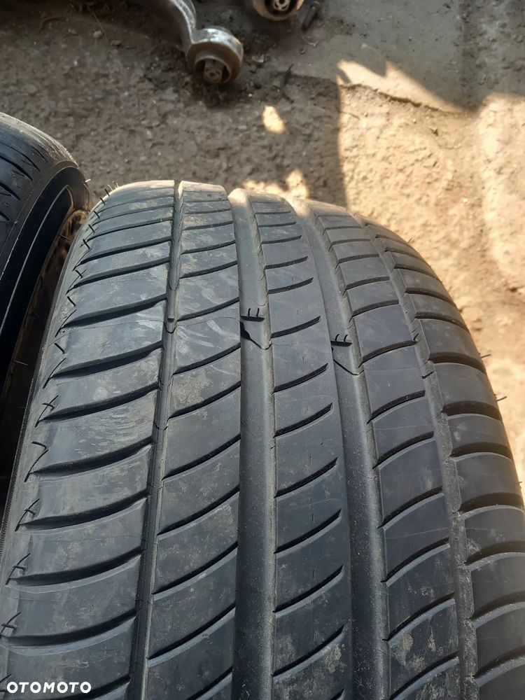 235/45/17 Michelin Primacy - 3