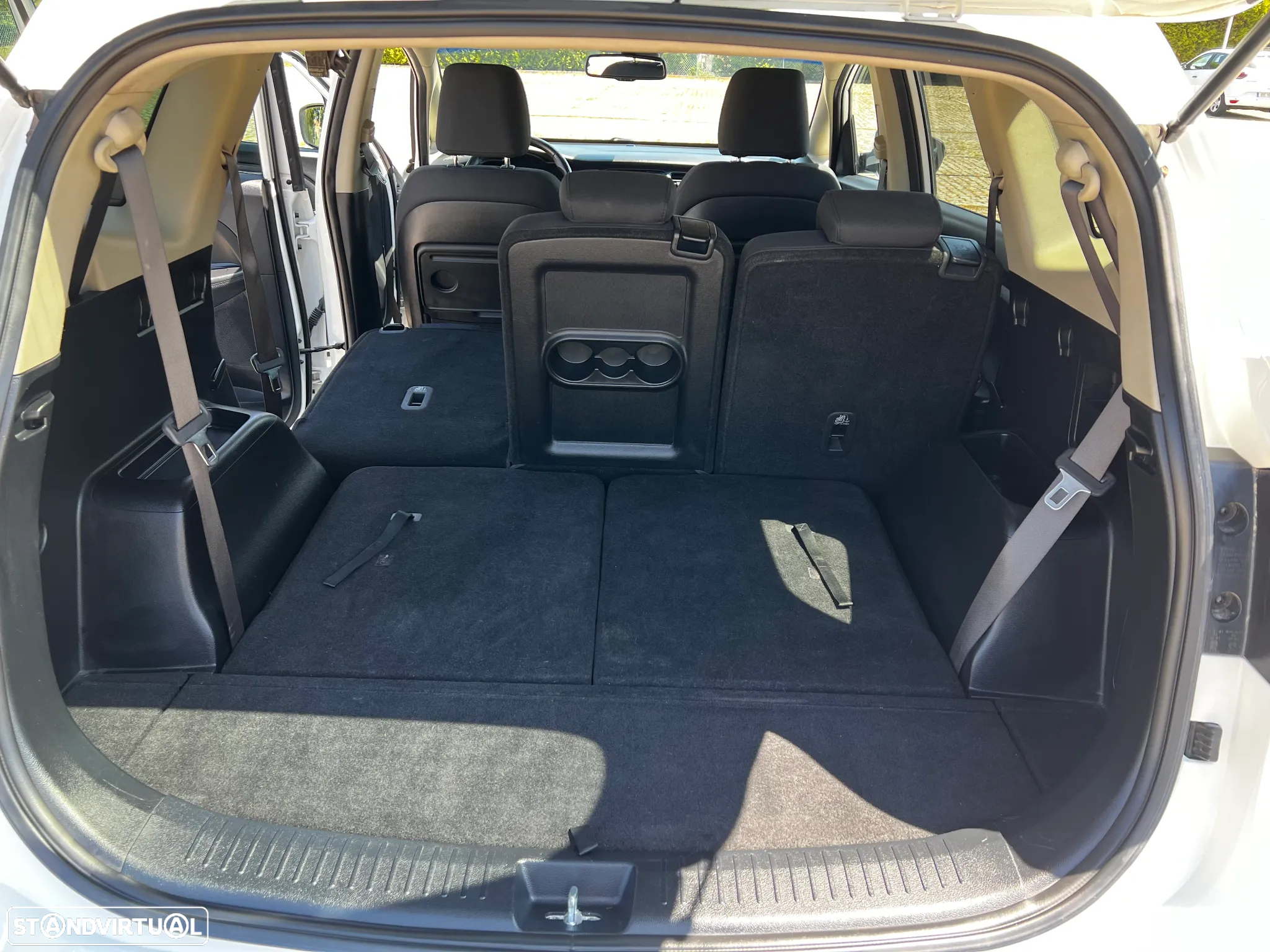 Kia Carens 1.7 CRDi ISG TX - 27