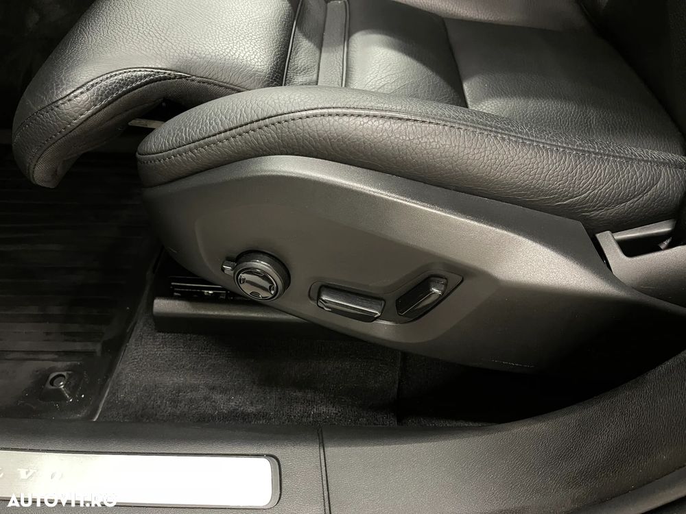 Volvo XC 60 B6 MHEV AT8 AWD Inscription - 27