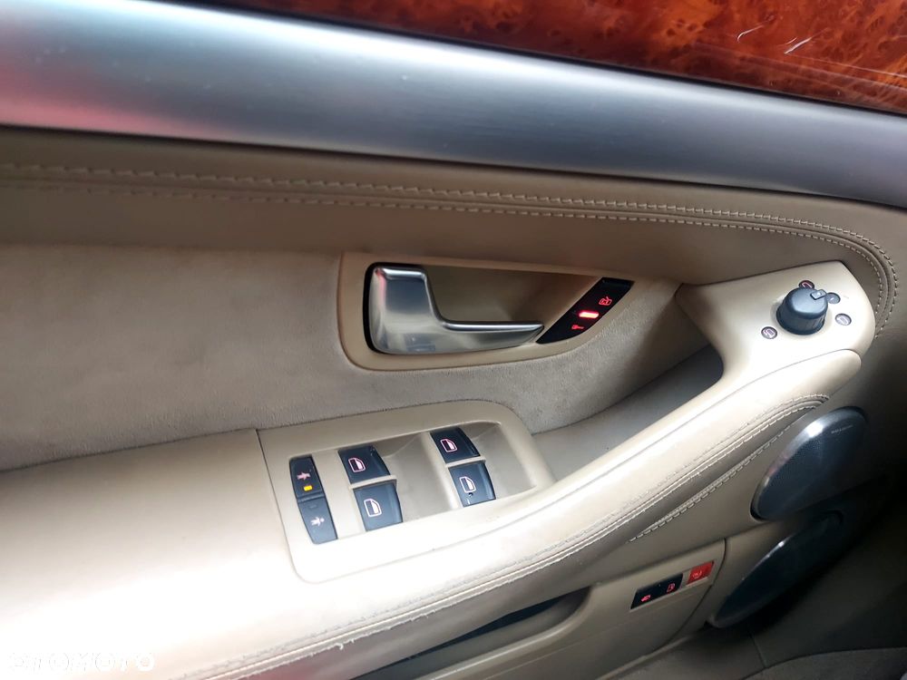 Audi A8 6.0 W12 L Quattro - 3