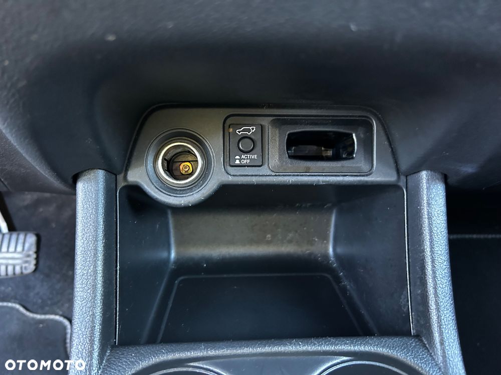 Mitsubishi Outlander 2.0 4WD Top - 11