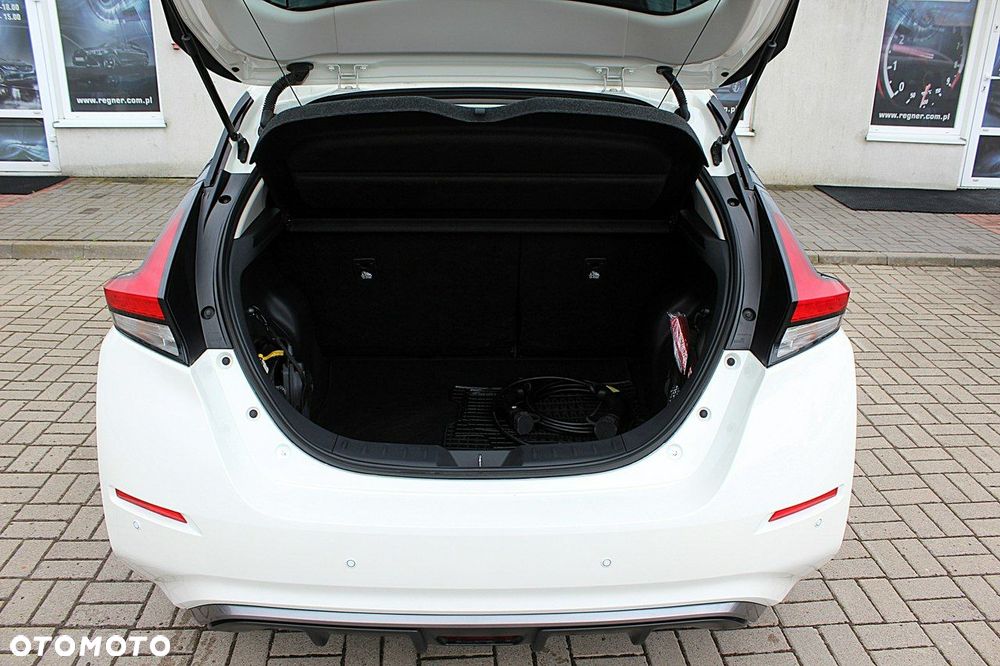 Nissan Leaf - 8