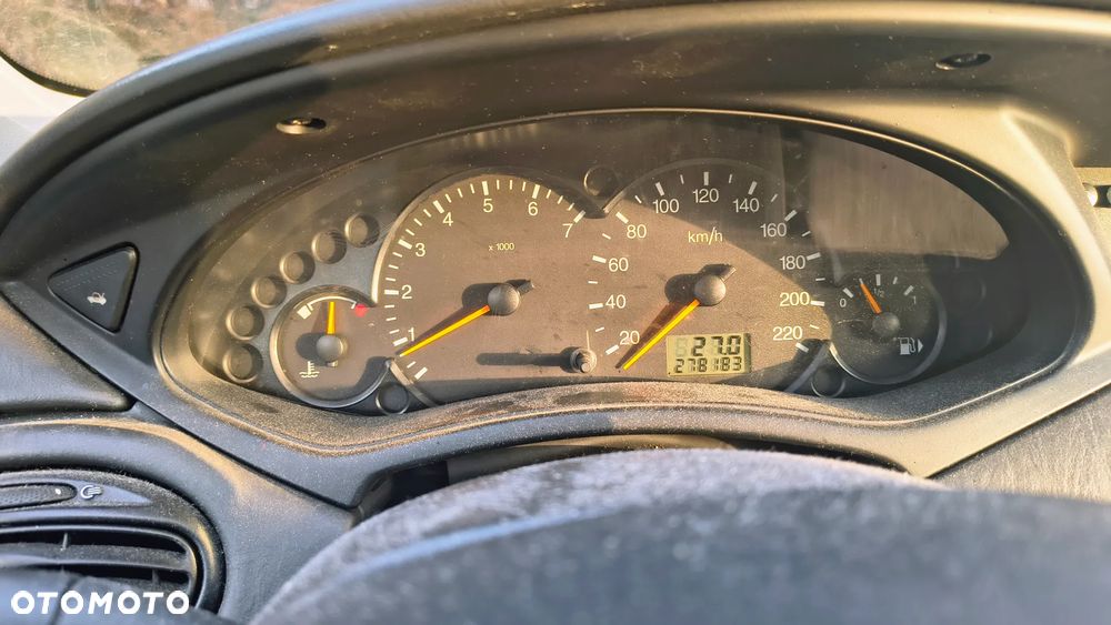 Ford Focus 1.6 X100 - 6