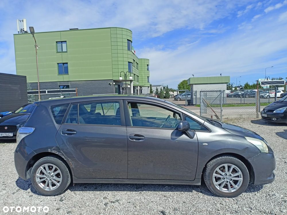 Toyota Verso - 5
