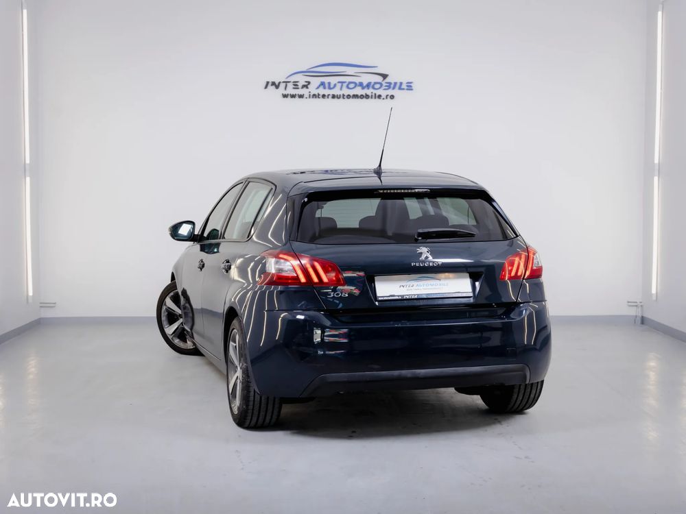 Peugeot 308 1.6 HDI FAP Allure - 12