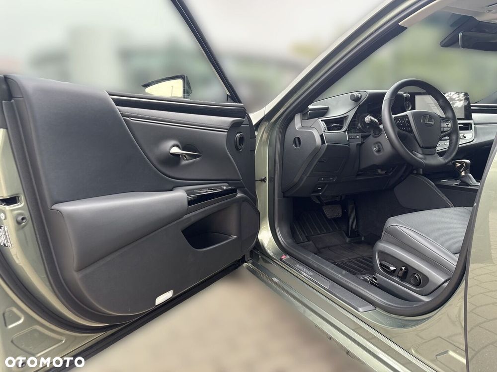 Lexus ES 300h Business Edition - 9