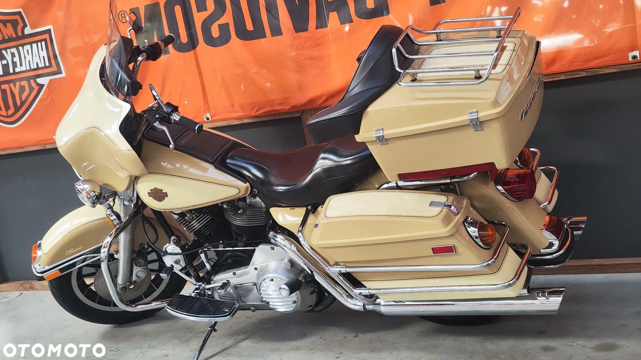 Harley-Davidson FLH Electra Glide - 7