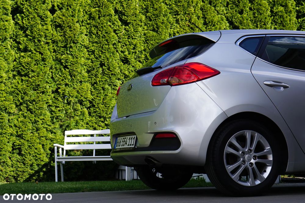 Kia Ceed - 16