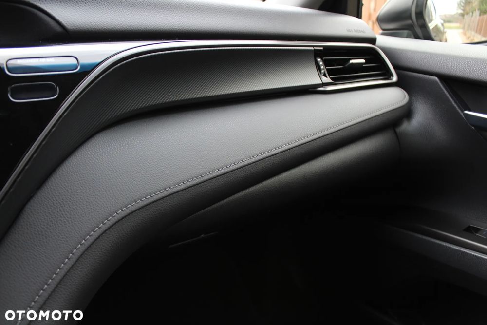 Toyota Camry 2.5 Hybrid Comfort CVT - 37