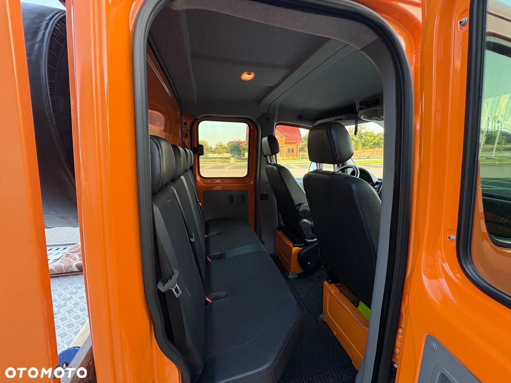 Mercedes-Benz Sprinter - 32