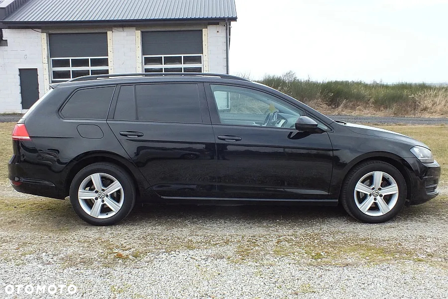 Volkswagen Golf - 32