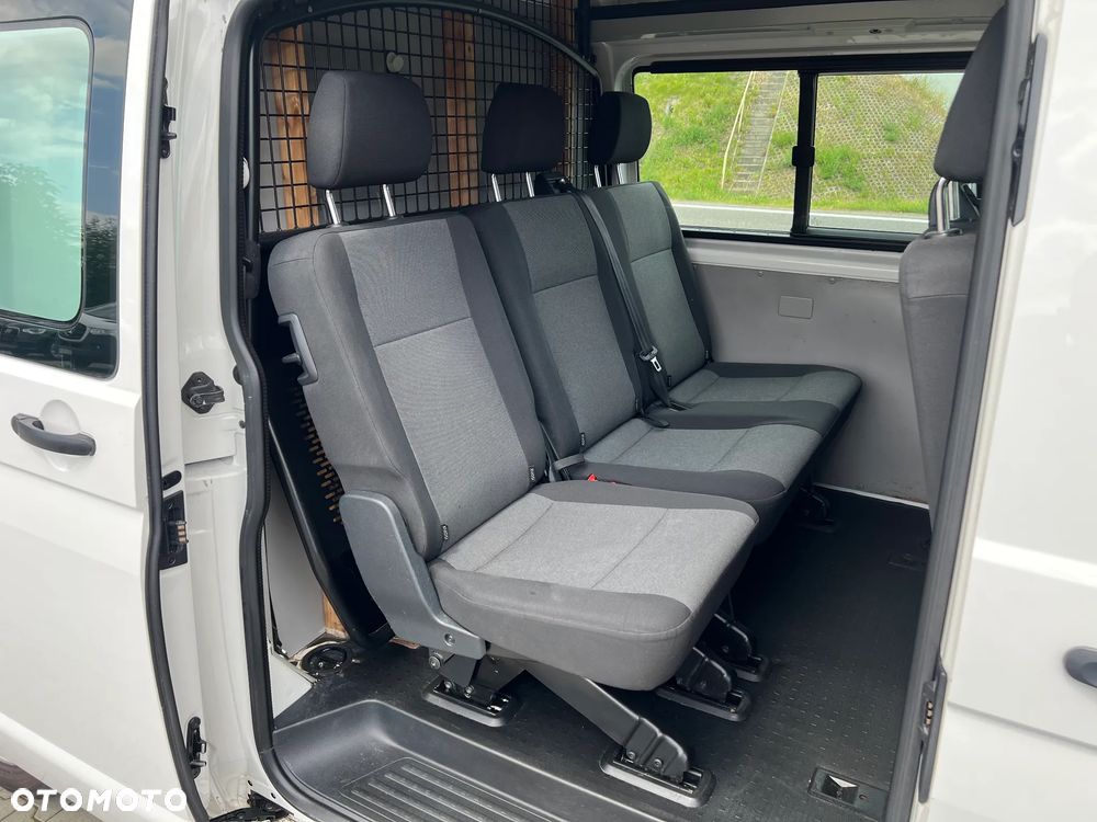 Volkswagen Transporter - 11