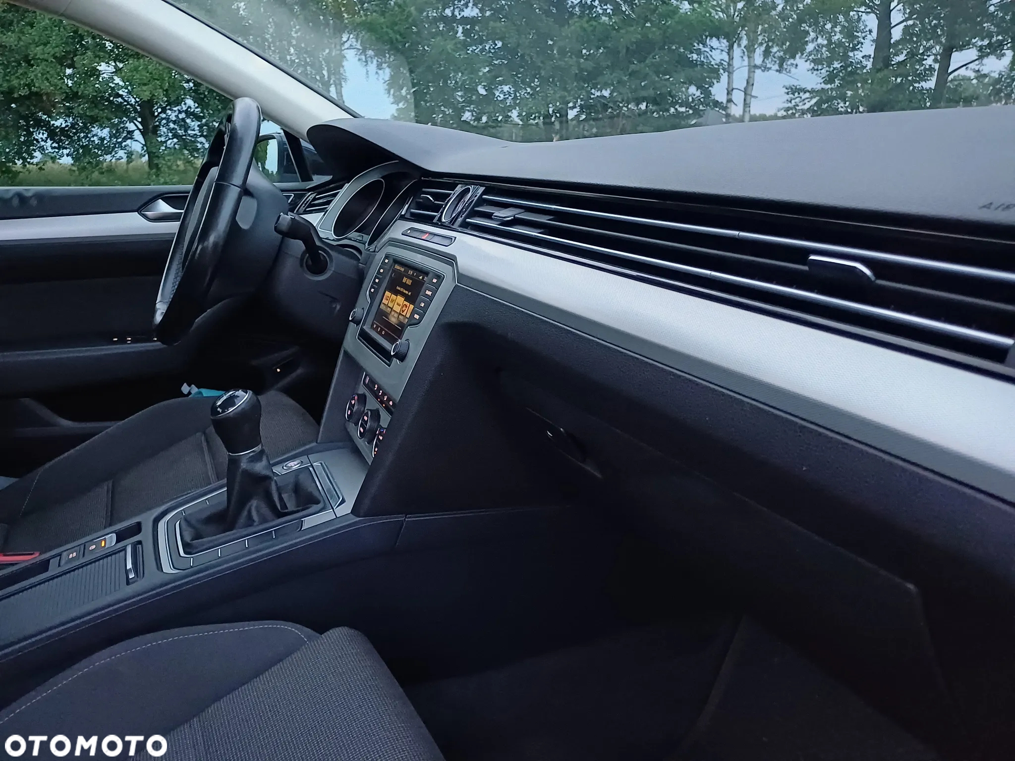 Volkswagen Passat 2.0 TDI BMT Highline - 27