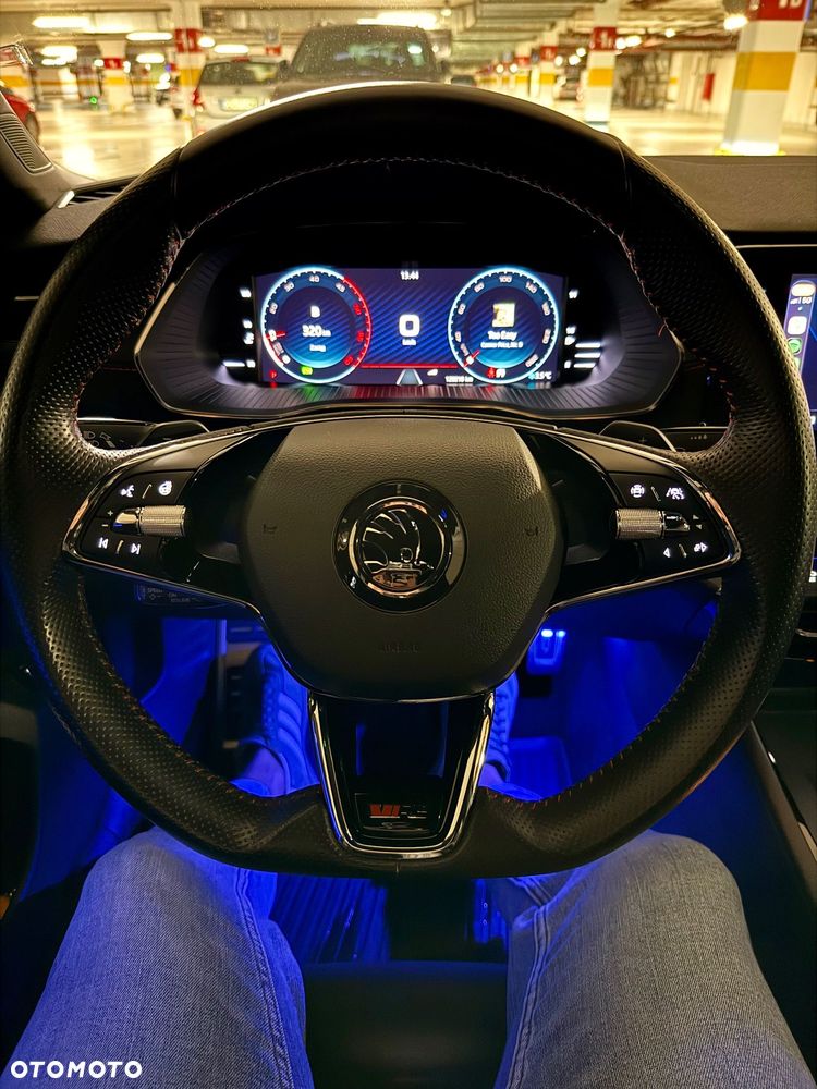Skoda Octavia 2.0 TDI RS DSG - 6