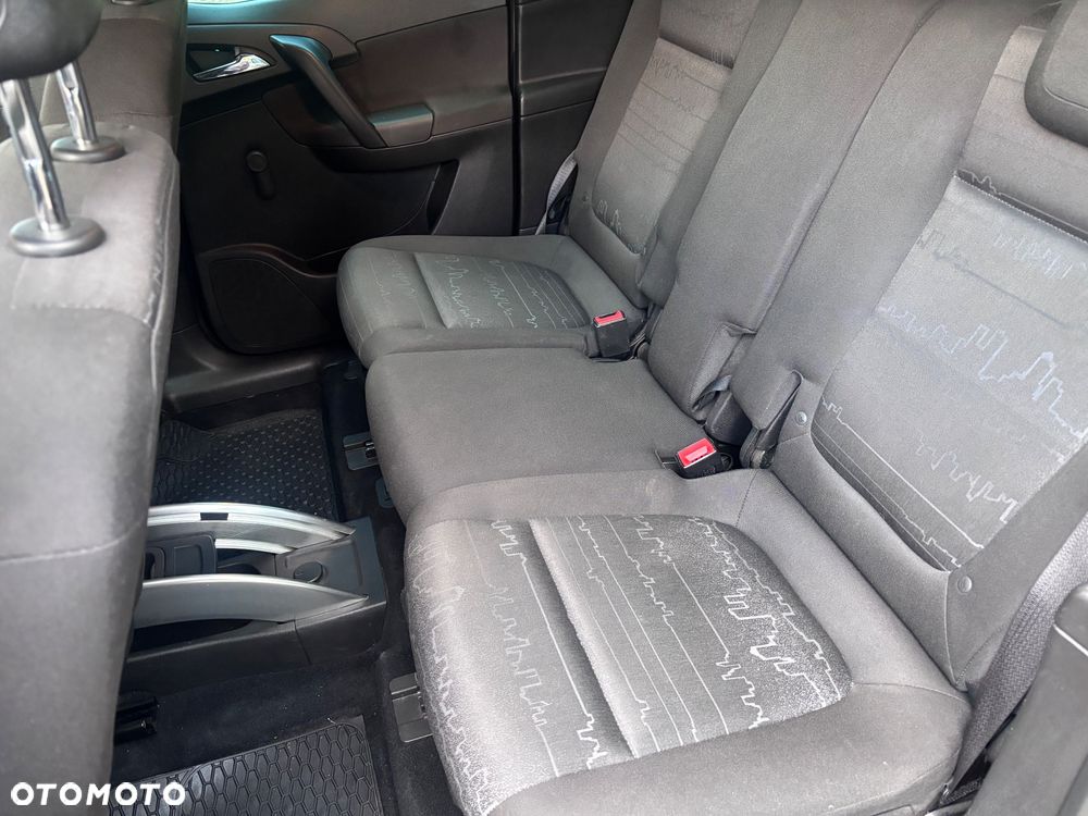 Opel Meriva - 13