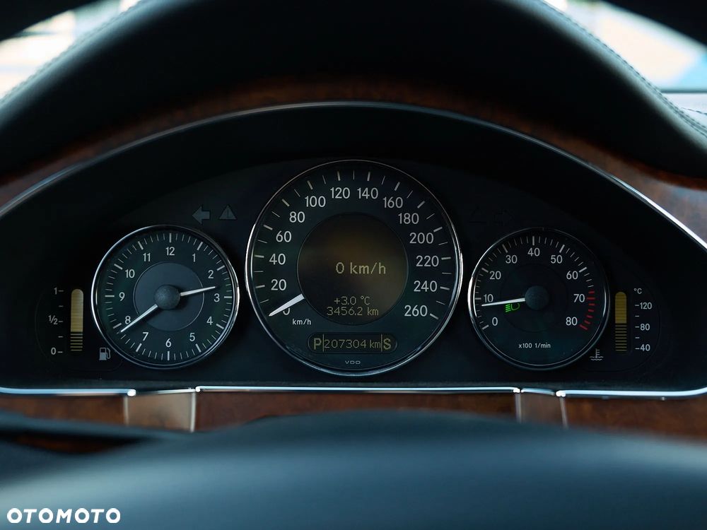 Mercedes-Benz CLS 350 CGI - 22