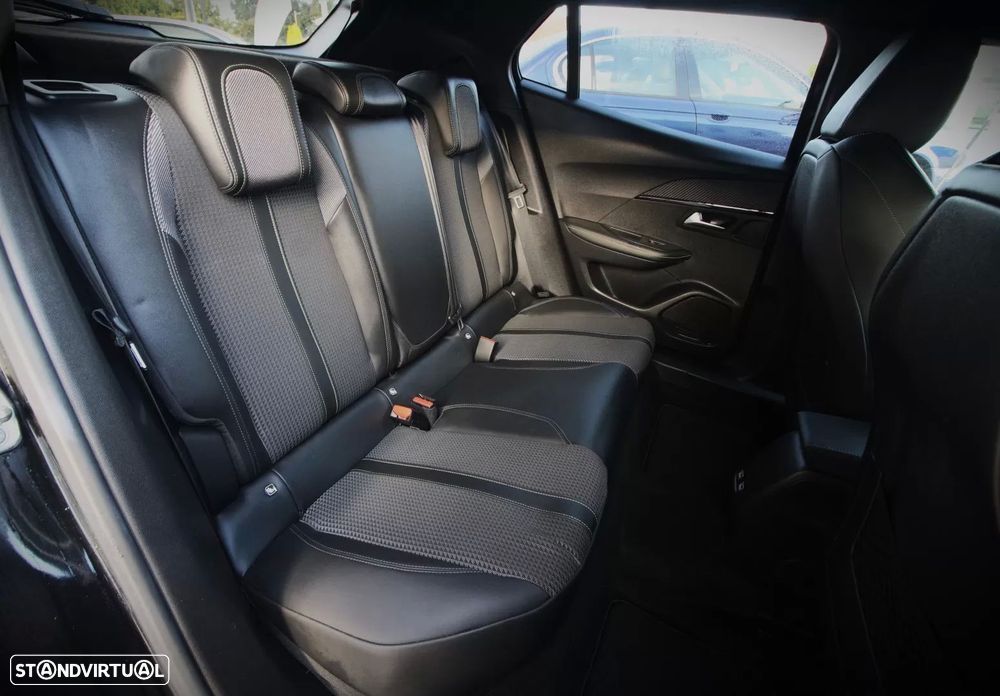 Peugeot e-2008 50 kWh GT Line - 34