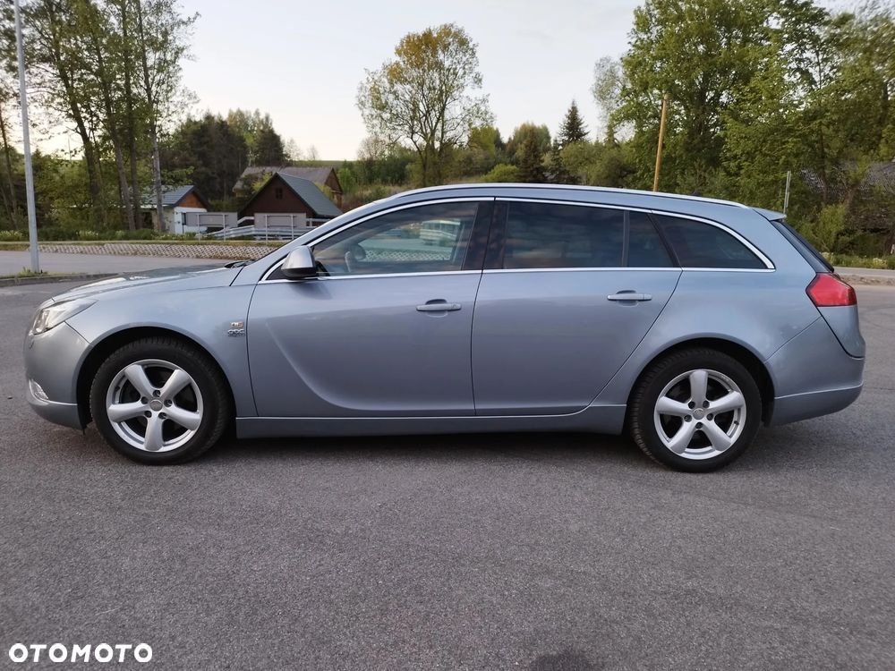 Opel Insignia 2.0 Turbo Sports Tourer 4x4 Automatik Cosmo - 10