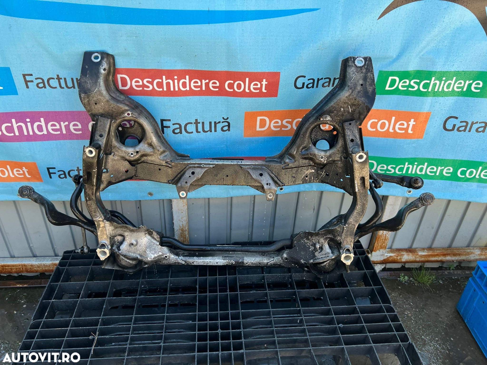 Jug cadru motor BMW E81 E82 E87 E90 E91 - 1