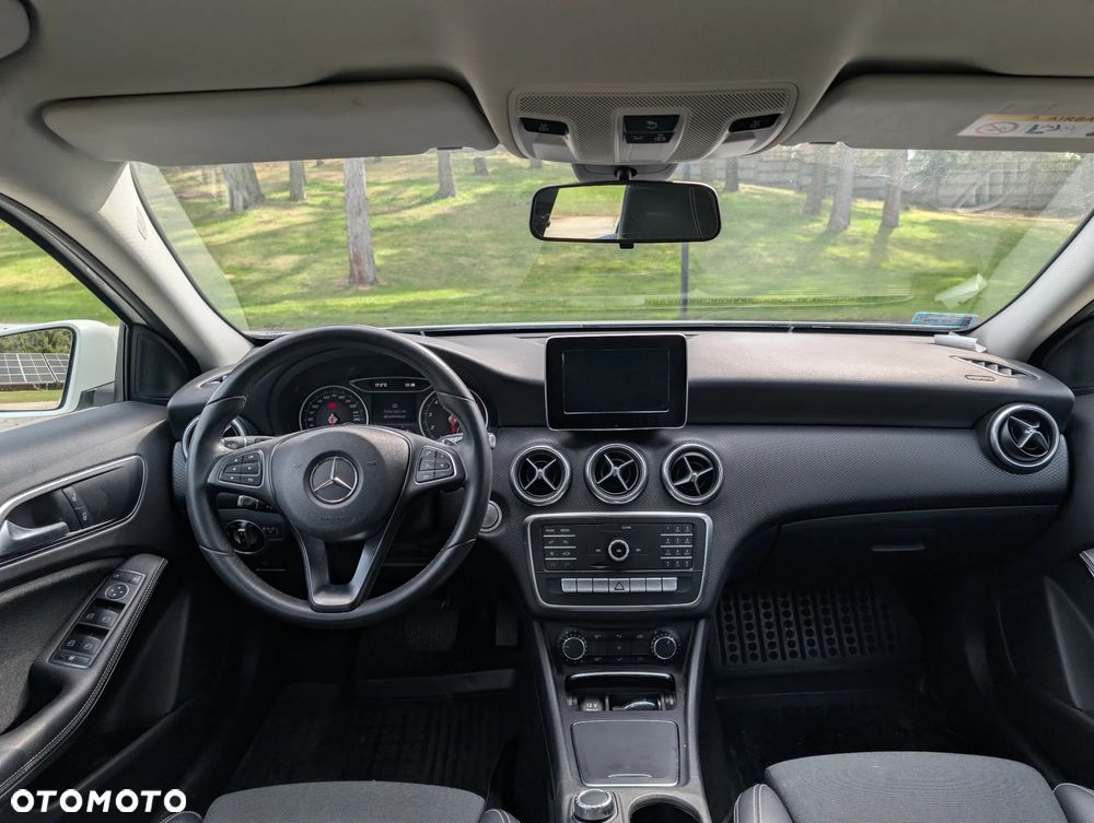 Mercedes-Benz Klasa A 180 7G-DCT - 6