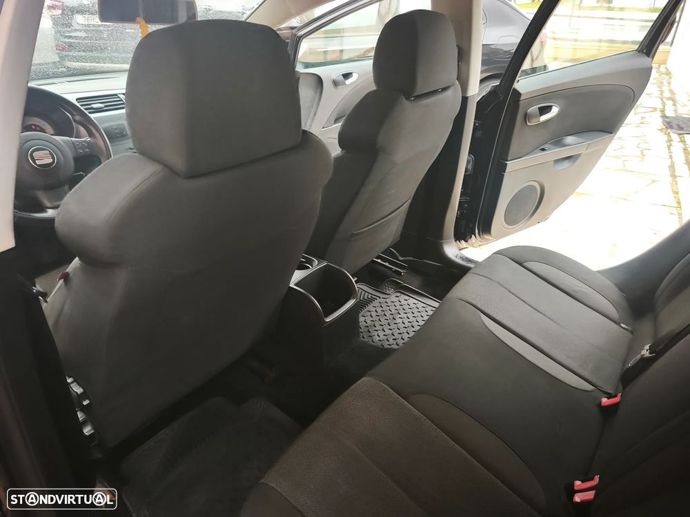 SEAT Leon 2.0 TDI DPF FR - 25