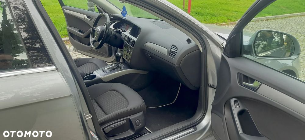 Audi A4 Limousine 1.8 TFSI multitronic Ambiente - 9