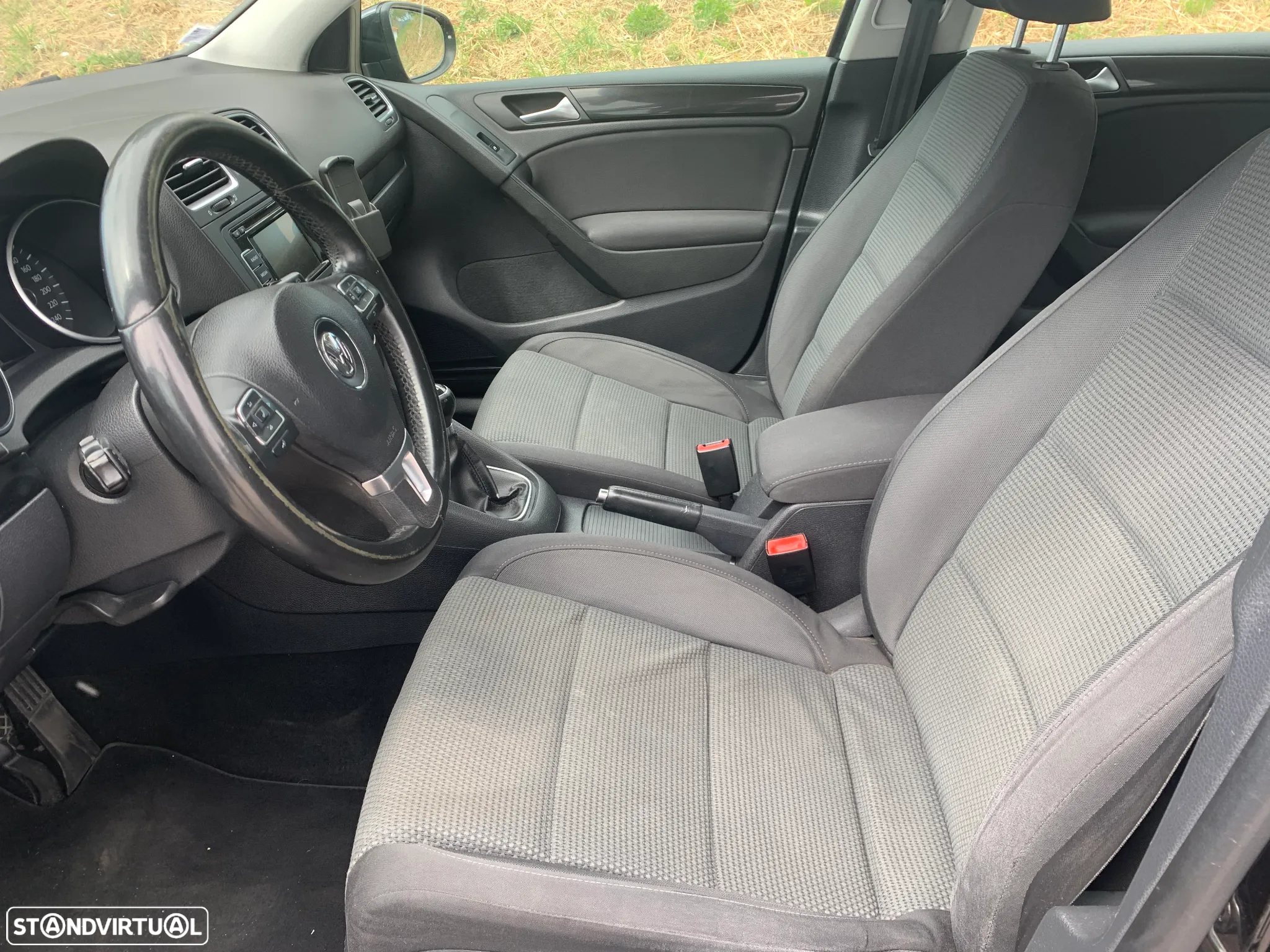 VW Golf 2.0 TDi BlueMotion Confortline - 13