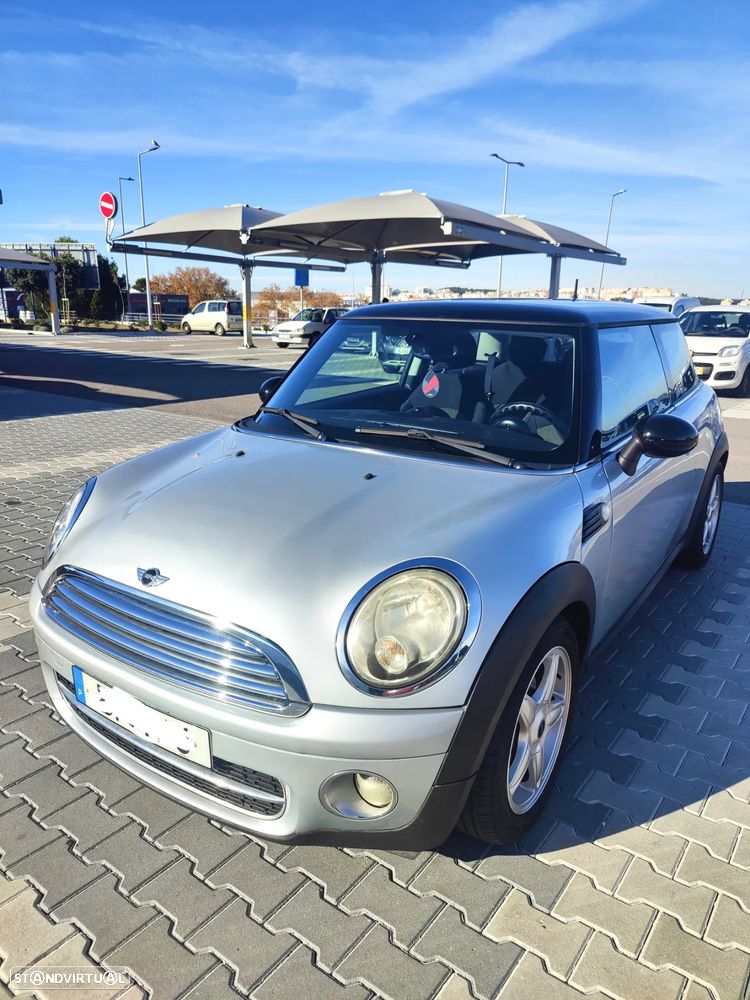 MINI 3 Portas Cooper D - 1