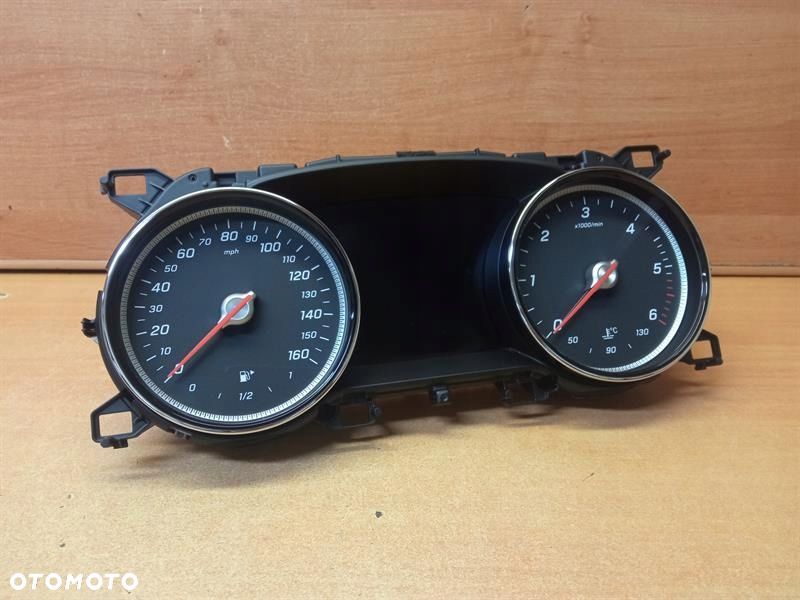 ZEGARY LICZNIK MERCEDES W213 E220 D A2139008319 - 1