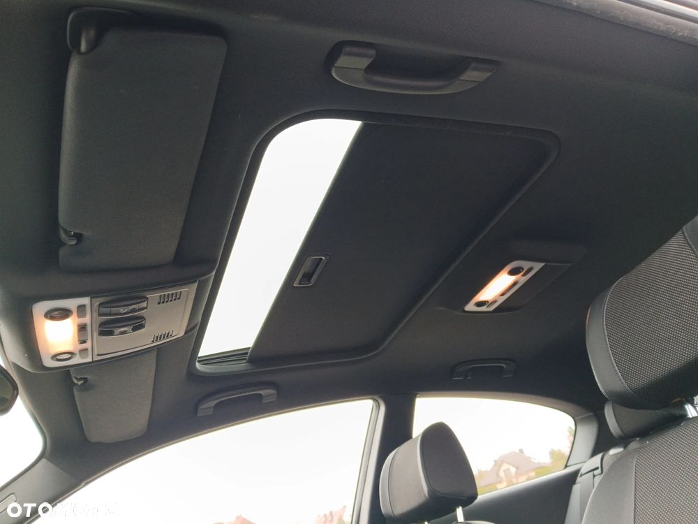 BMW Seria 1 120i Edition Sport - 32