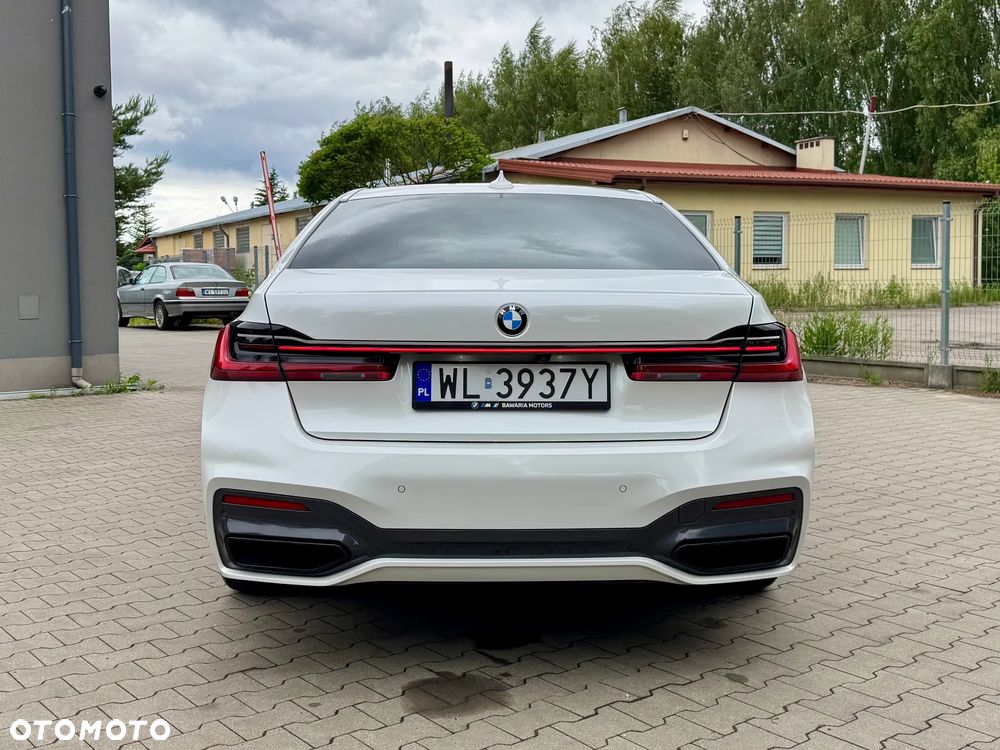 BMW Seria 7 730d xDrive mHEV sport - 30