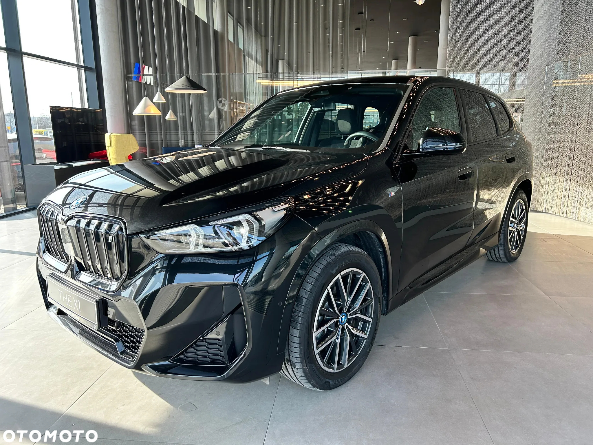 BMW iX1 xDrive30 M Sport - 3