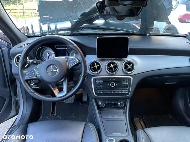 Mercedes-Benz GLA 250 4-Matic Urban - 7