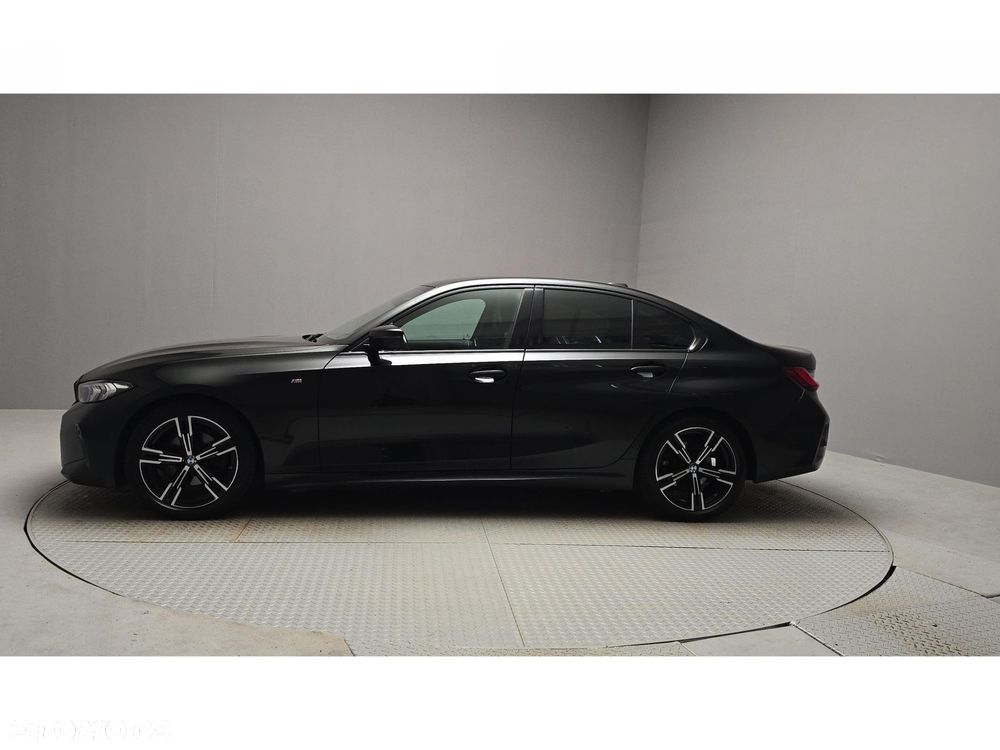 BMW Seria 3 320d xDrive mHEV M Sport - 3