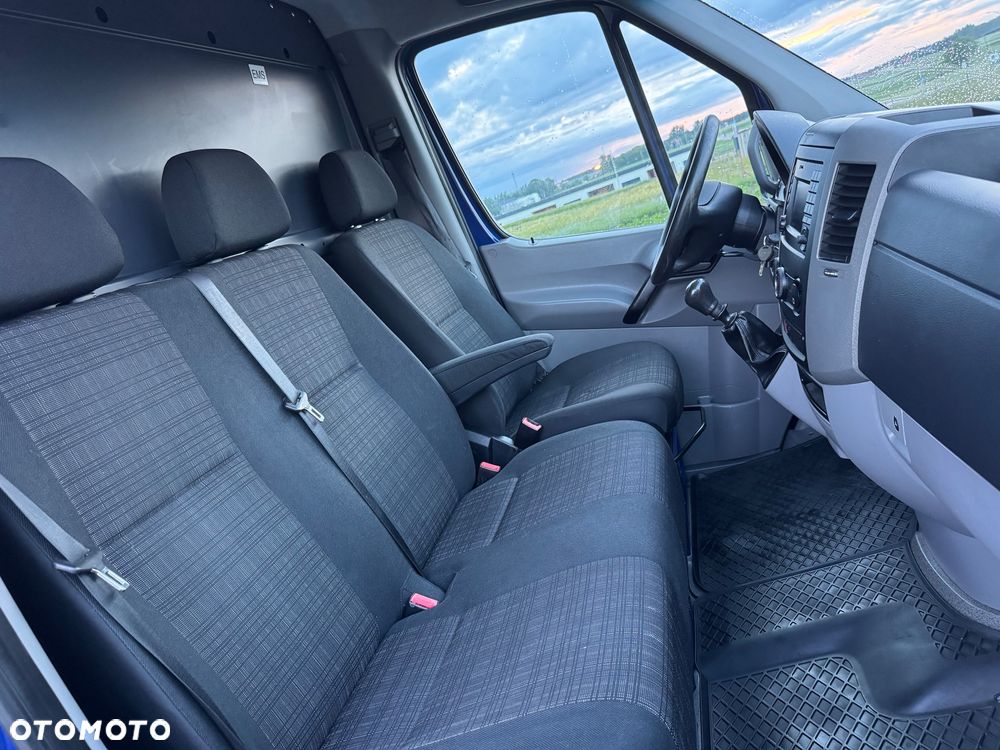 Mercedes-Benz Sprinter - 28